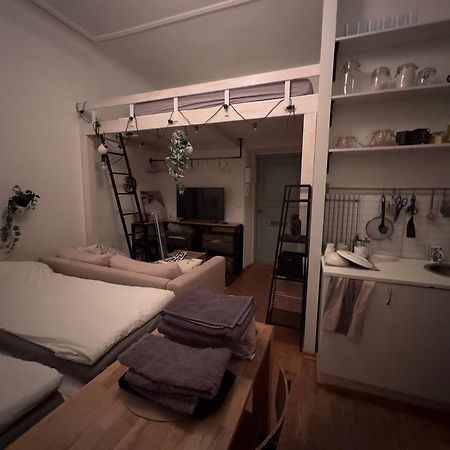 Uniikki, Kodikas Ja Supermukava Huoneisto Ydinkeskustassa! Apartamento Helsínquia Exterior foto