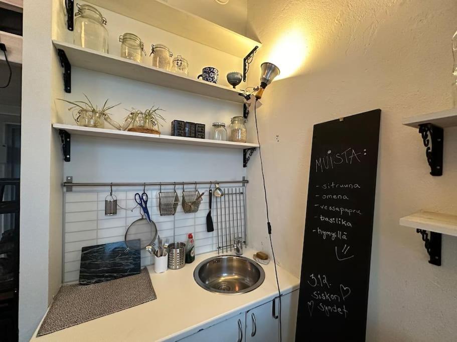 Uniikki, Kodikas Ja Supermukava Huoneisto Ydinkeskustassa! Apartamento Helsínquia Exterior foto